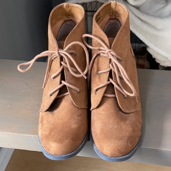 Brown Suede Booties - Sz 10 - Picture 3 of 5